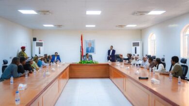 لقاء في شبوة يناقش احتياجات مديرية مرخة العليا من الخدمات والمشاريع