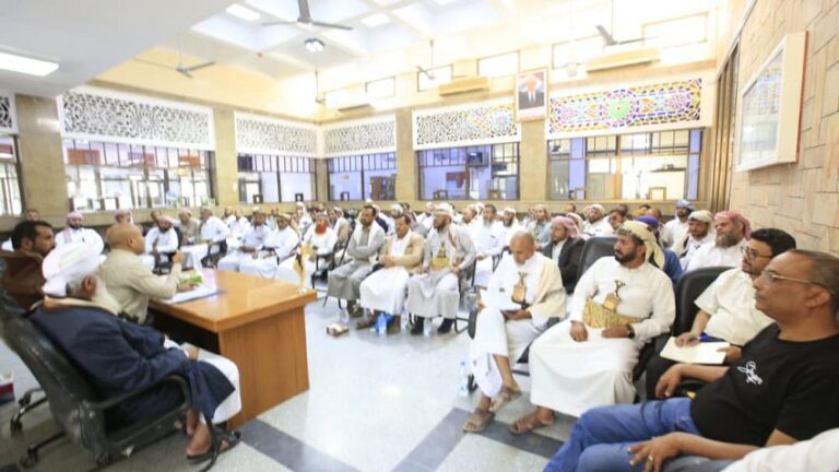 لقاء في مأرب يناقش دور الخطباء والمرشدين في دعم قرارات البنك المركزي