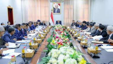 مجلس الوزراء يستعرض التطورات الاقتصادية والخدمية على ضوء التغيرات الإيجابية في سعر الصرف ويشدد على عكسها على الواقع المعيشي