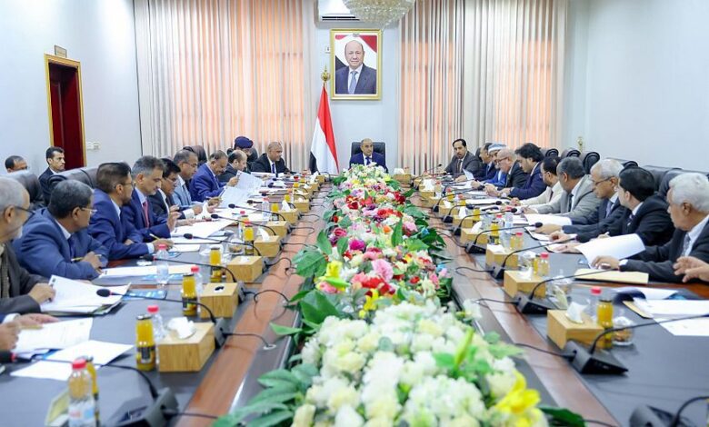مجلس الوزراء يستعرض التطورات الاقتصادية والخدمية على ضوء التغيرات الإيجابية في سعر الصرف ويشدد على عكسها على الواقع المعيشي