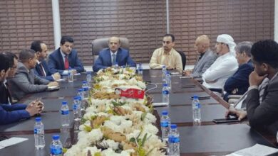 محافظ البنك المركزي يبحث مع مسؤولي البنوك آلية تنظيم وتمويل الاستيراد