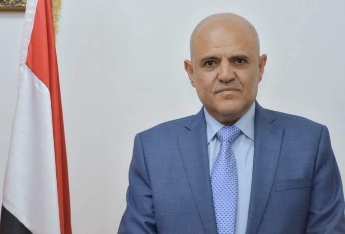 محافظ تعز يوجه بسرعة إغاثة المتضررين من سيول الأمطار في جبل حبشي