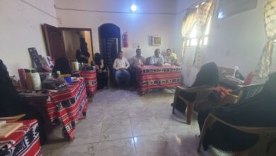 مدير عام الخوخة يدشن توزيع حقائب التمكين الاقتصادي لفور هيومن للتنمية
