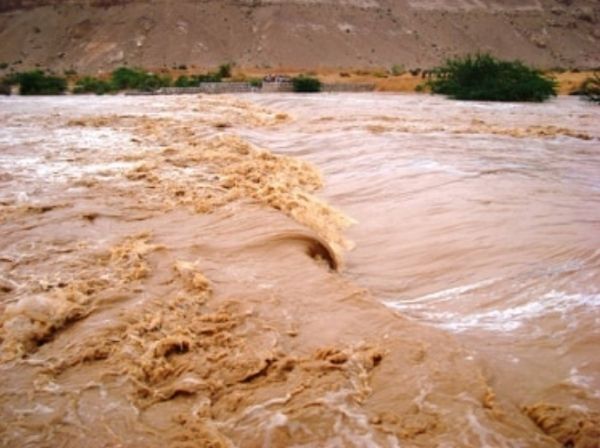 مركز الإنذار المبكر في حضرموت يحذر من أمطار رعدية وسيول خلال 72 ساعة