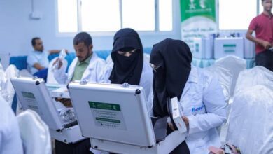 مركز الملك سلمان للاغاثة يدشن توزيع حقائب بيطرية بمحافظة حضرموت