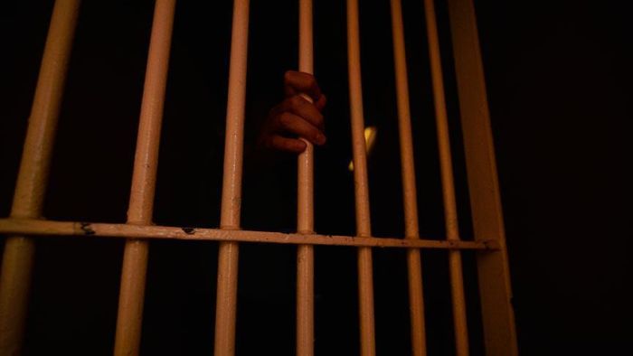 مصادر مطلعة: مليشيا الحوثي الإرهابية تحضر لبث اعترافات كاذبة لمختطفين من المؤتمر والإصلاح