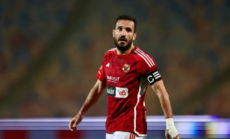 نجم الزمالك يقترب من مزاملة علي معلول في الصفاقسي التونسي!