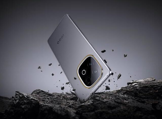 هاتف iQOO Z10 Turbo Plus ينطلق عالميًا ببطارية 8000 ملي أمبير ومعالج رائد