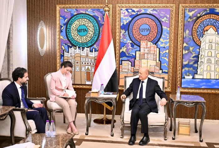 واشنطن تشيد باجراءات البنك المركزي وتبحث توسيع العقوبات ضد الحوثي