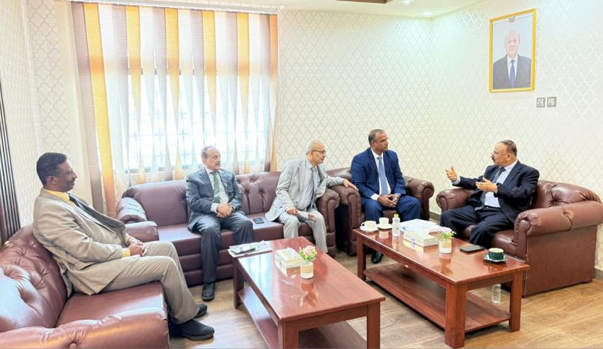 وزارتا النقل والشؤون الاجتماعية تناقشان مسودة انضمام اليمن لاتفاقية العمل البحري (MLC)
