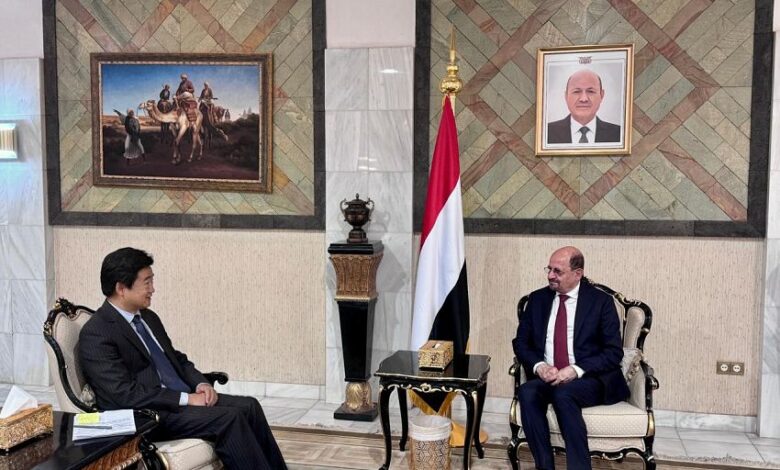 وزير الخارجية يلتقي القائم بأعمال السفارة الصينية لدى اليمن