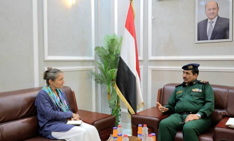 وزير الداخلية يشيد بالدعم الهولندي في مجال مكافحة الجريمة السيبرانية