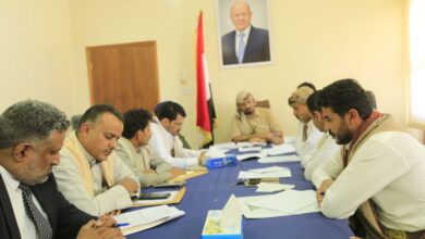 وكيل مأرب يؤكد على اهمية تنفيذ قرارات الاصلاح الاقتصادي