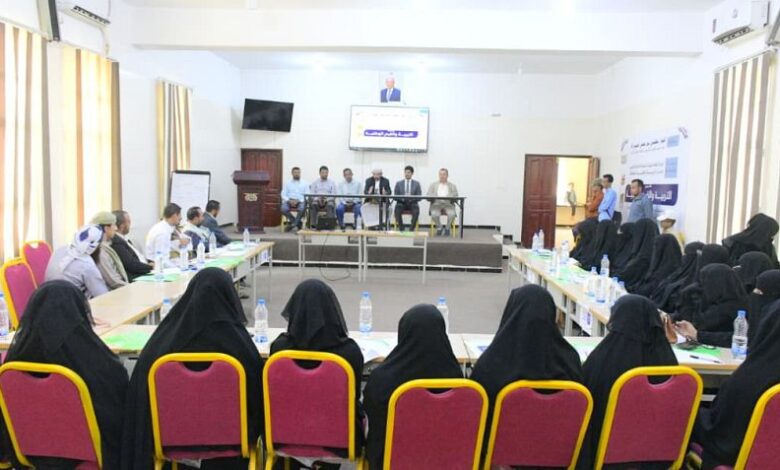 وكيل مأرب يفتتح لقاء تدريبي تربوي حول التربية والقيم والوطنية
