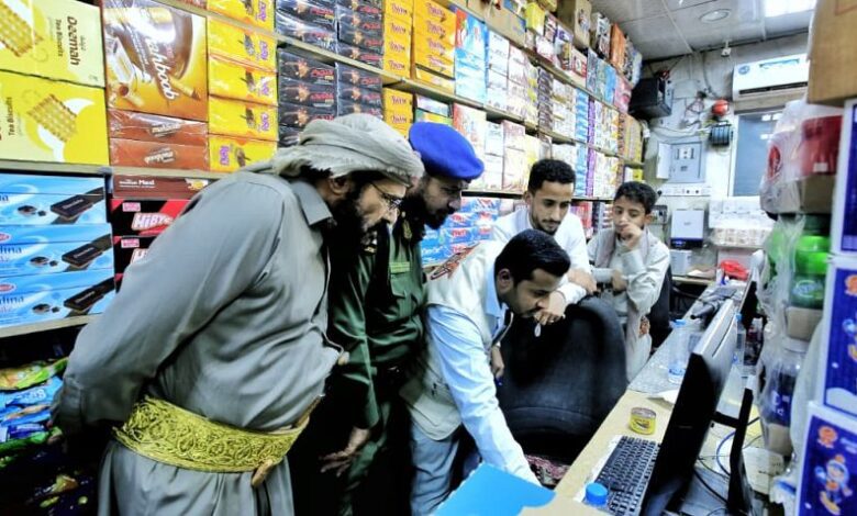 وكيل مأرب ينفذ نزولاً ميدانياً للتفتيش السعري على الموردين وتجار الجملة