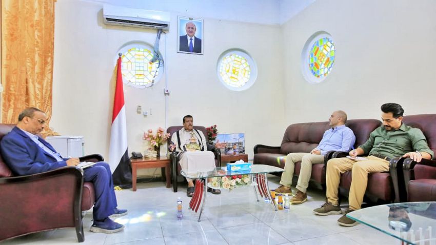 وكيل محافظة يبحث مع المدير الجديد لمكتب (الاوتشا) الوضع الإنساني في المحافظة
