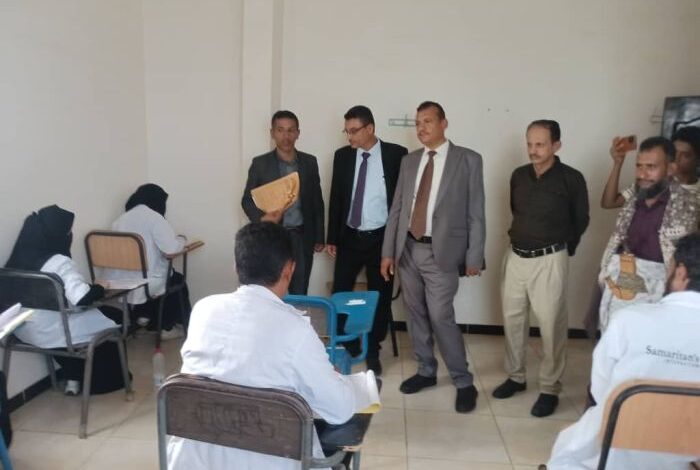 وكيل وزارة التعليم الفني يدشن الامتحانات الوزارية في المعهد الوطني الصحي بالمخا