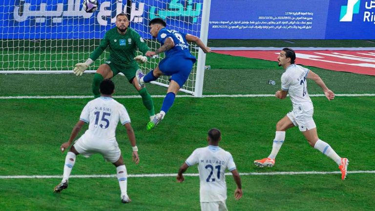 4 مستفيدين من ورطة النصر والاتحاد الكبرى