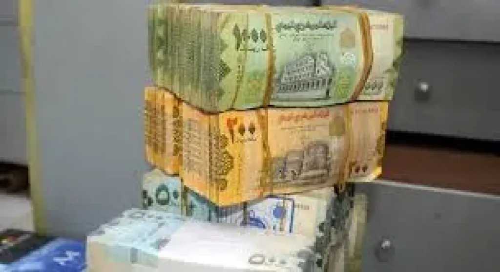 اخبار-اليمن-الان-|-”الريال-ينتفض!.-خبير-اقتصادي-يوجه-رسالة-عاجلة-للمواطنين:-هذه-فرصتكم-لإنقاذ-الاقتصاد”