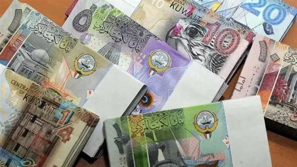 تحركات-مفاجئة.-أسعار-الدينار-الكويتي-مقابل-الدولار-الأمريكي-بداية-تعاملات-اليوم-الإثنين-1-–-9-2025