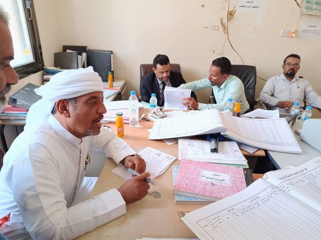 اخبار-حضرموت-|-رئيس-نيابة-استئناف-#سيئون-يتفقد-سير-العمل-في-#نيابة-تريم-الابتدائية