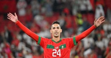 بدر بانون مدافع الأهلى السابق يحتفل اليوم بعيد ميلاده الـ32