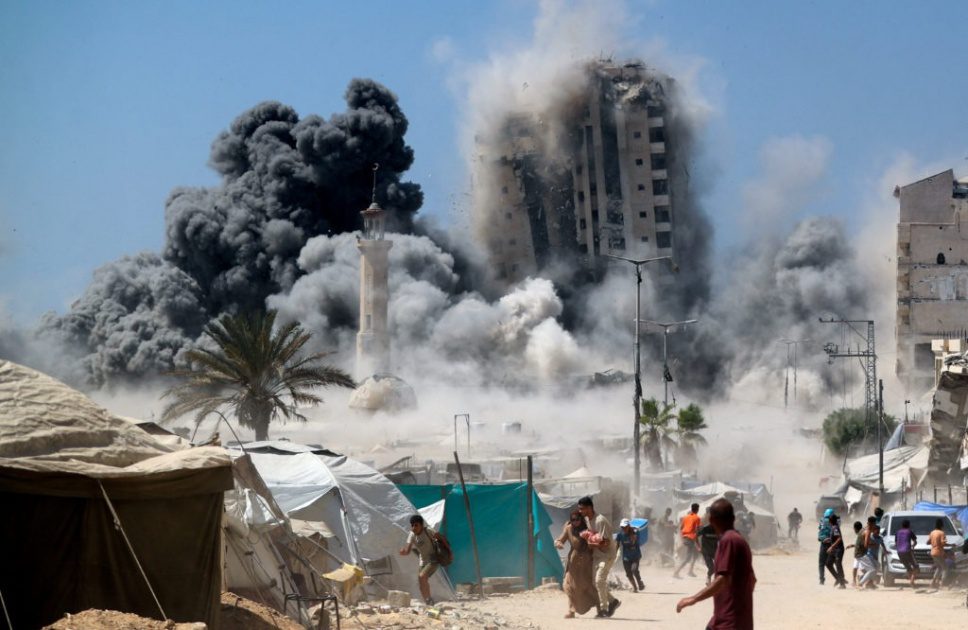 718 يوما على الحرب .. عشرات الشهداء والجرحى بالقطاع وخروج مشفى الأطفال عن العمل