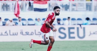 حسين الشحات يطالب الأهلي بحسم موقفه للحاق ببعثة الاتحاد الليبي في مصر