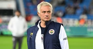 شوبير: الأهلى شغال بأيده وسنانه على المدرب ولم يفاوض مورينيو نهائيا