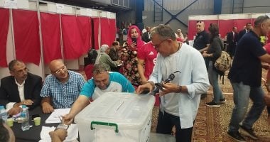 خالد مرتجي يُدلي بصوته في عمومية لائحة الأهلي.. صور