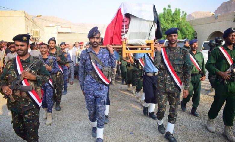 اخبار-حضرموت-|-#تريم-تُشيِّع-جثمان-#الشهيد-رجل-المرور-مساعد-أول”-دوار-علي-صالح-عزيز-“