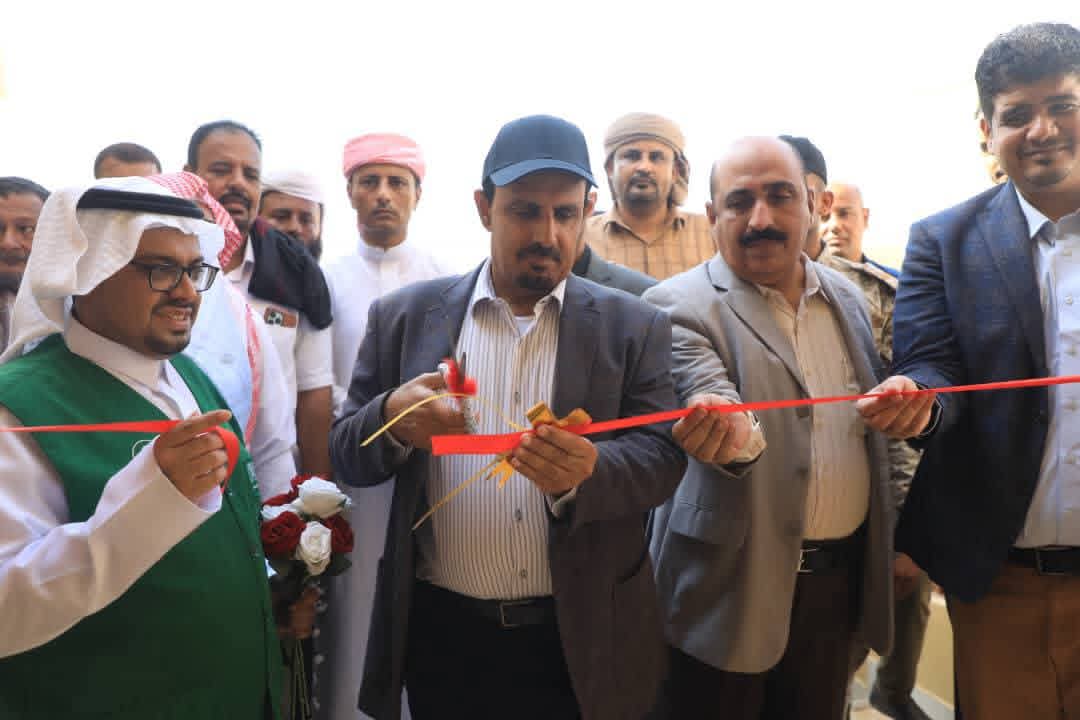 اخبار-حضرموت-|-المحافظ-بن-ماضي-يدشّن-مشاريعًا-تعليمية-نموذجية-جديدة-بـ-#المكلا-لتحسين-جودة-#التعليم-والنهوض-بالقطاع-التعليمي