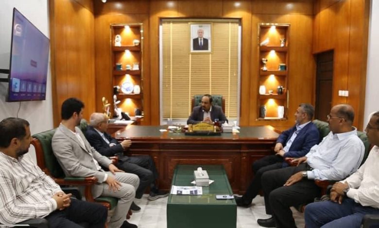 اخبار-حضرموت-|-محافظ-حضرموت-يبحث-مع-رجل-الأعمال-عبدالواسع-هائل-سعيد-آفاق-توسيع-العمل-التجاري-والصناعي-بالمحافظة