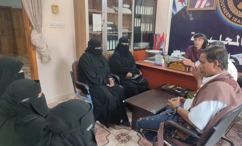 اخبار-حضرموت-|-رئيس-تنفيذية-انتقالي-مديرية-سيئون-يلتقي-وفد-من-قسم-المرأة-والطفل-بانتقالي-مديرية-القطن