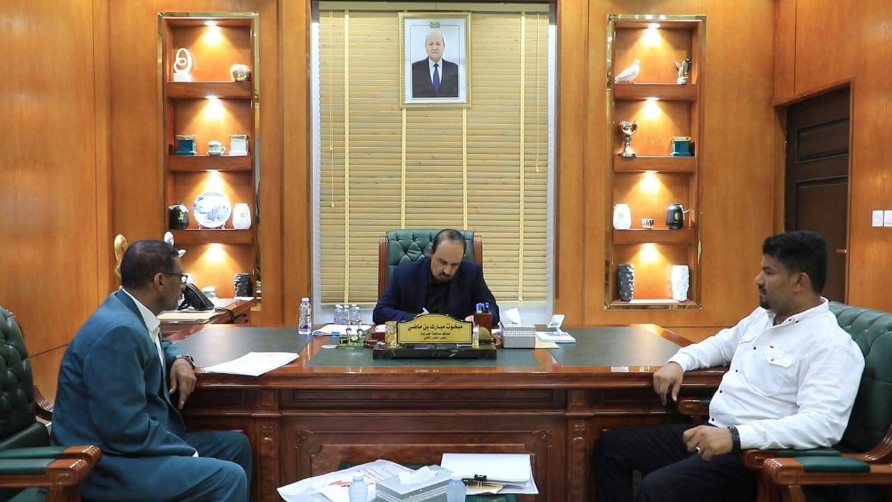 اخبار-حضرموت-|-محافظ-حضرموت-يطلع-على-سير-العمل-في-المشاريع-الخدمية-بمديرية-تريم