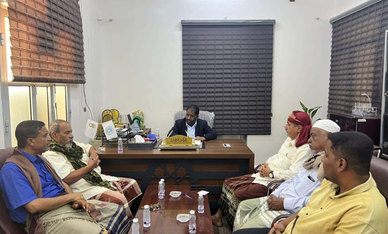 اخبار-حضرموت-|-انتقالي-#سيئون-يناقش-مع-مكتبي-#الزراعة-والتجارة-تعزيز-الرقابة-على-الأسعار-وضبط-المخالفين