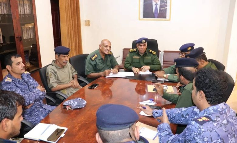 اخبار-حضرموت-|-#العميد-المنهالي-يعقد-اجتماعًا-بمدراء-#أمن-المديريات-الشرقية-والغربية