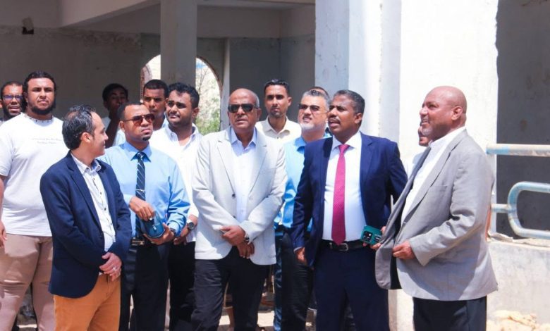 اخبار-حضرموت-|-الخليفي-يتفقد-أعمال-الصيانة-في-الصالة-الرياضية-المغلقة-بالمكلا