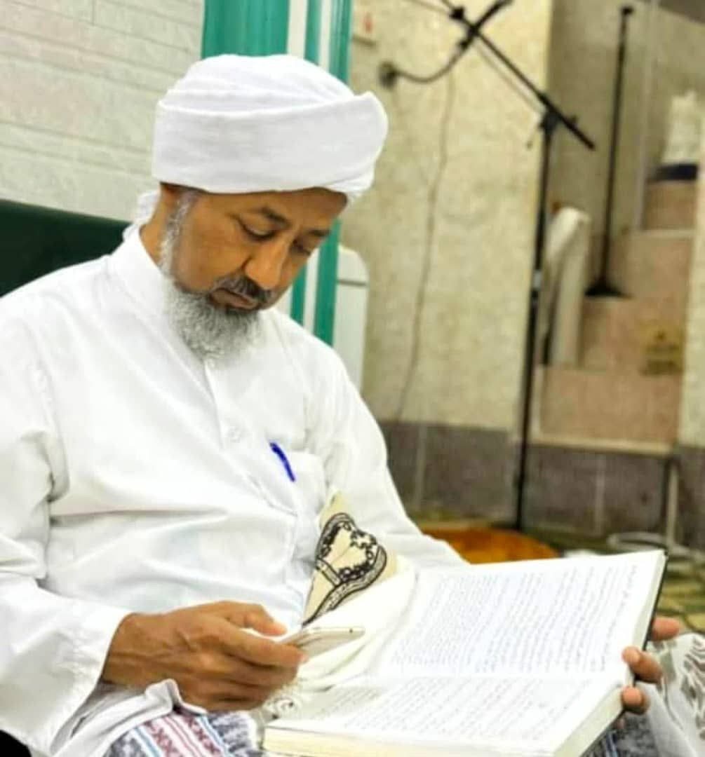 اخبار-حضرموت-|-محافظ-حضرموت-ينعي-العلامة-الدكتور-عبدالرحمن-الجفري-ويبرز-دوره-الرائد-في-خدمة-الدين-والمجتمع