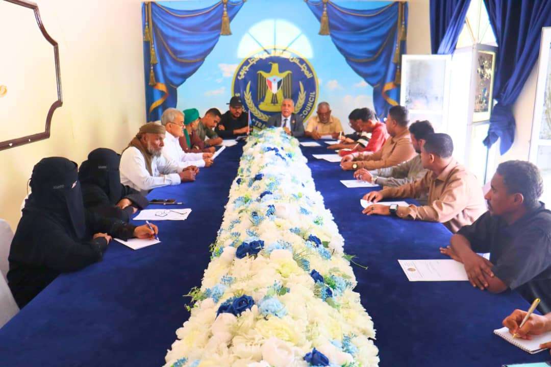 اخبار-حضرموت-|-تنفيذية-انتقالي-حضرموت-تناقش-عدداً-من-التقارير-الاقتصادية-والخدمية-والجانب-التعليمي-بالمحافظة