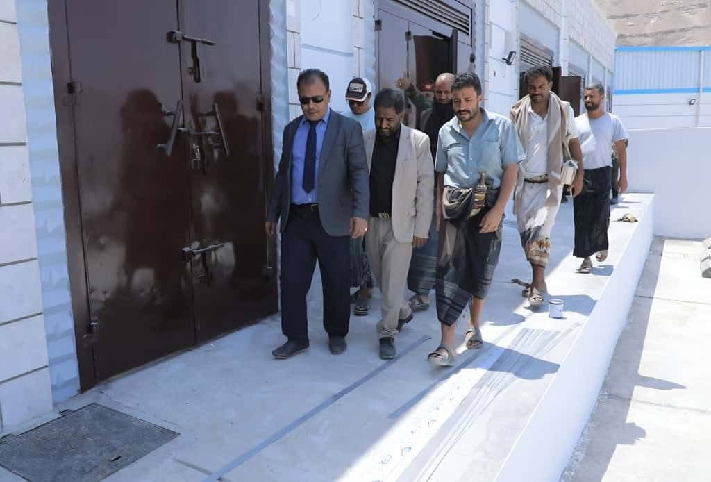 اخبار-حضرموت-|-وكيل-المحافظة-يتفقد-التشطيبات-النهائية-لمركز-صادرات-البصل-والتمور-بمديرية-تريم