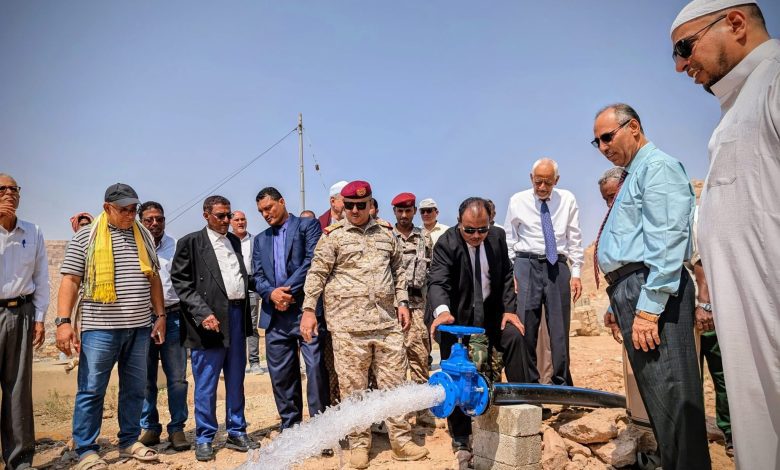اخبار-حضرموت-|-وكيل-المحافظة-العامري-يفتتح-بئر-مياه-جديدة-بمنطقة-عيديد-بمديرية-تريم