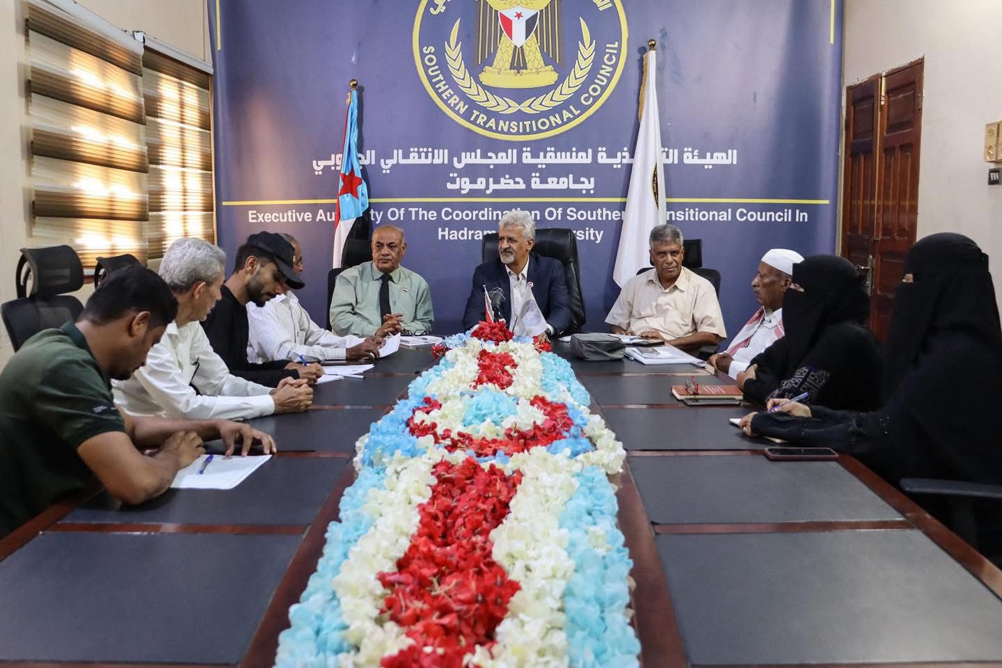 اخبار-حضرموت-|-انعقاد-الاجتماع-الدوري-لكلية-الآداب-بجامعة-حضرموت