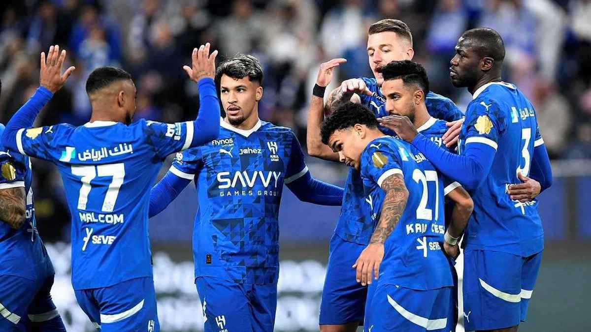 معاناة وشيء يحدث لأول مرة.. ماذا قال أسطورة الزمالك عن جون إدوارد؟
