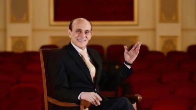 نال ملايين المشاهدات.. فيديو مؤثر لطفل يوجه سلامه للكعبة عبر الطائرة