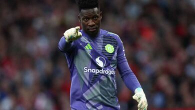 ديلي ميل: طرابزون يتفق مع مانشستر يونايتد على استعارة أونانا