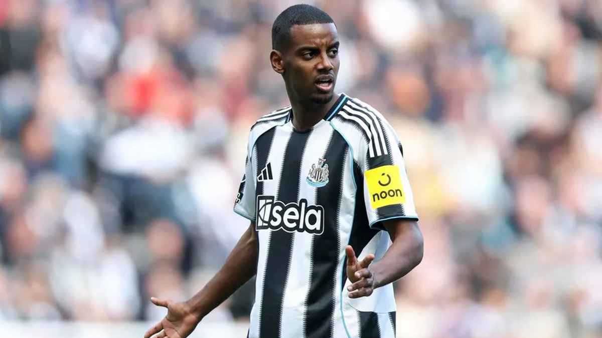 فوزي البنزرتي ينفجر على اللاعبين في أول مباراة مع الإفريقي التونسي (فيديو)