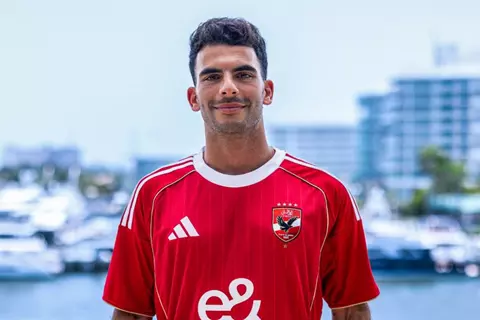 انفجار في اتحاد الكرة | زيزو يقلب الطاولة بالمستندات ويطالب الزمالك بمبلغ خرافي!