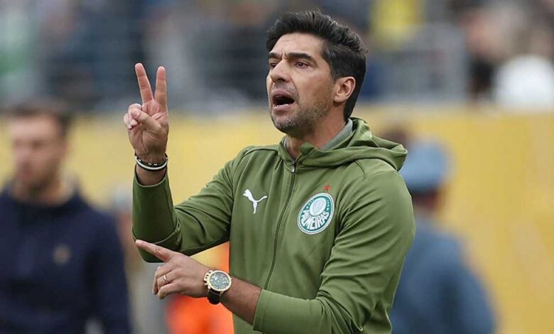تقرير برازيلي: أبيل فيريرا يتلقى عرضا لتدريب الأهلي