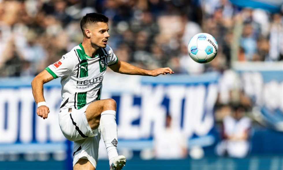 القادسية يعلن ضم لاعب جلادباخ